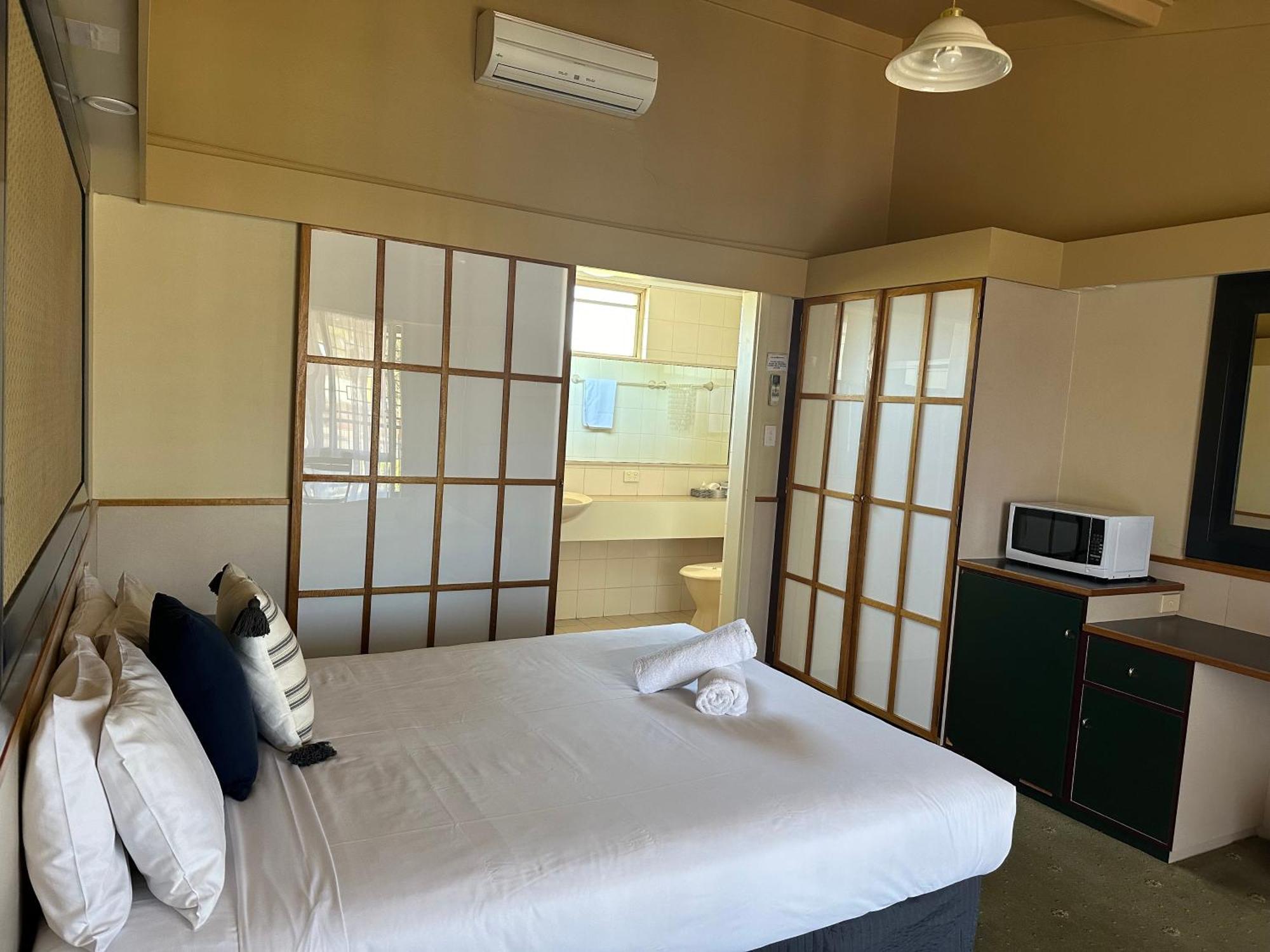 The Tower Hotel Kalgoorlie Kültér fotó
